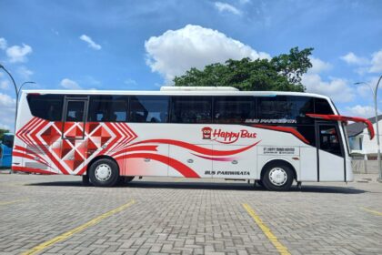 sewa bus pariwisata